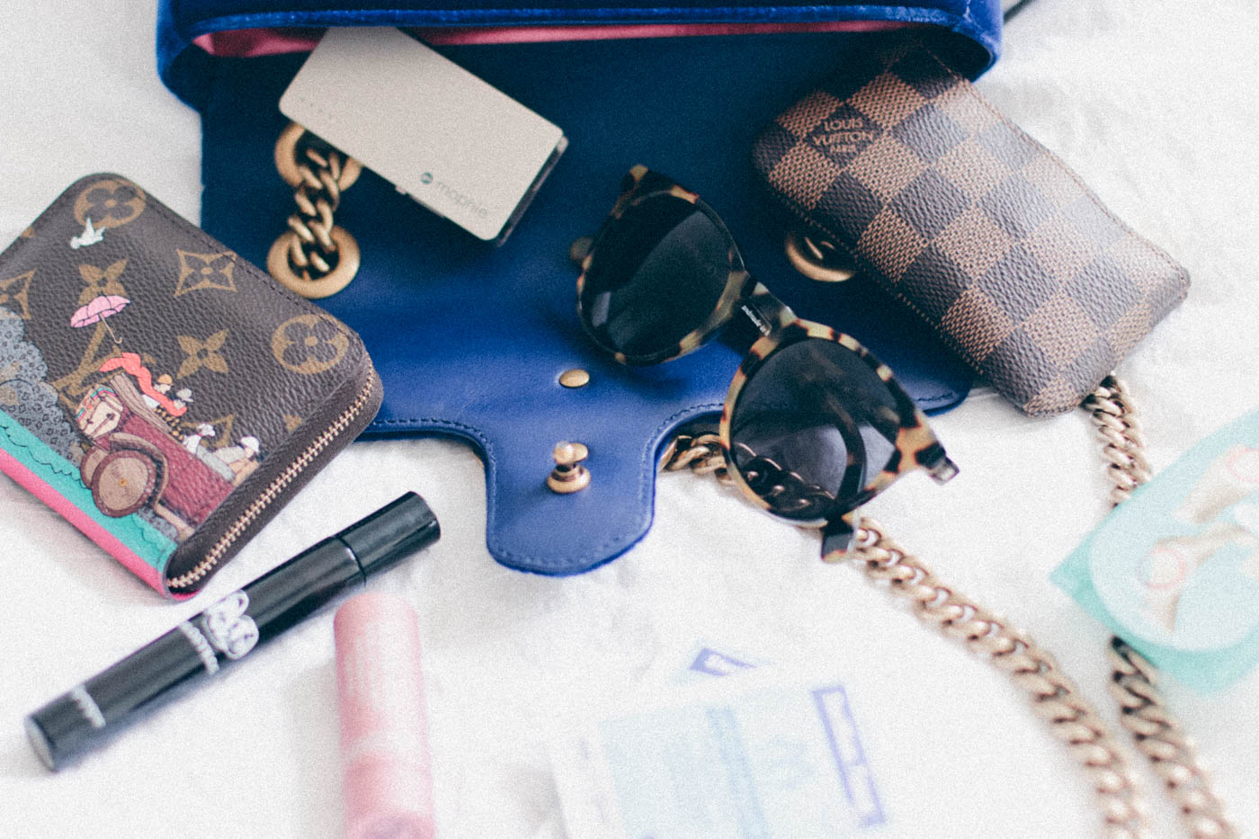 WHAT'S IN MY BAG! *GUCCI* 